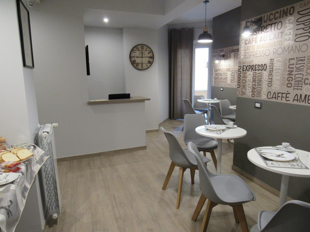 Pianeta Roma 127 Bed and Breakfast Buitenkant foto